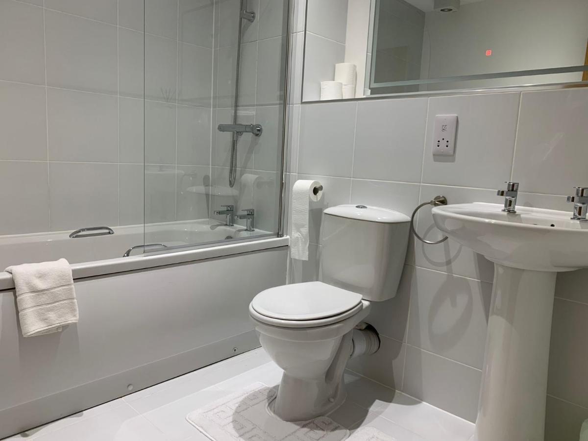 Bright 1Br Apartment In Preston Престън Екстериор снимка
