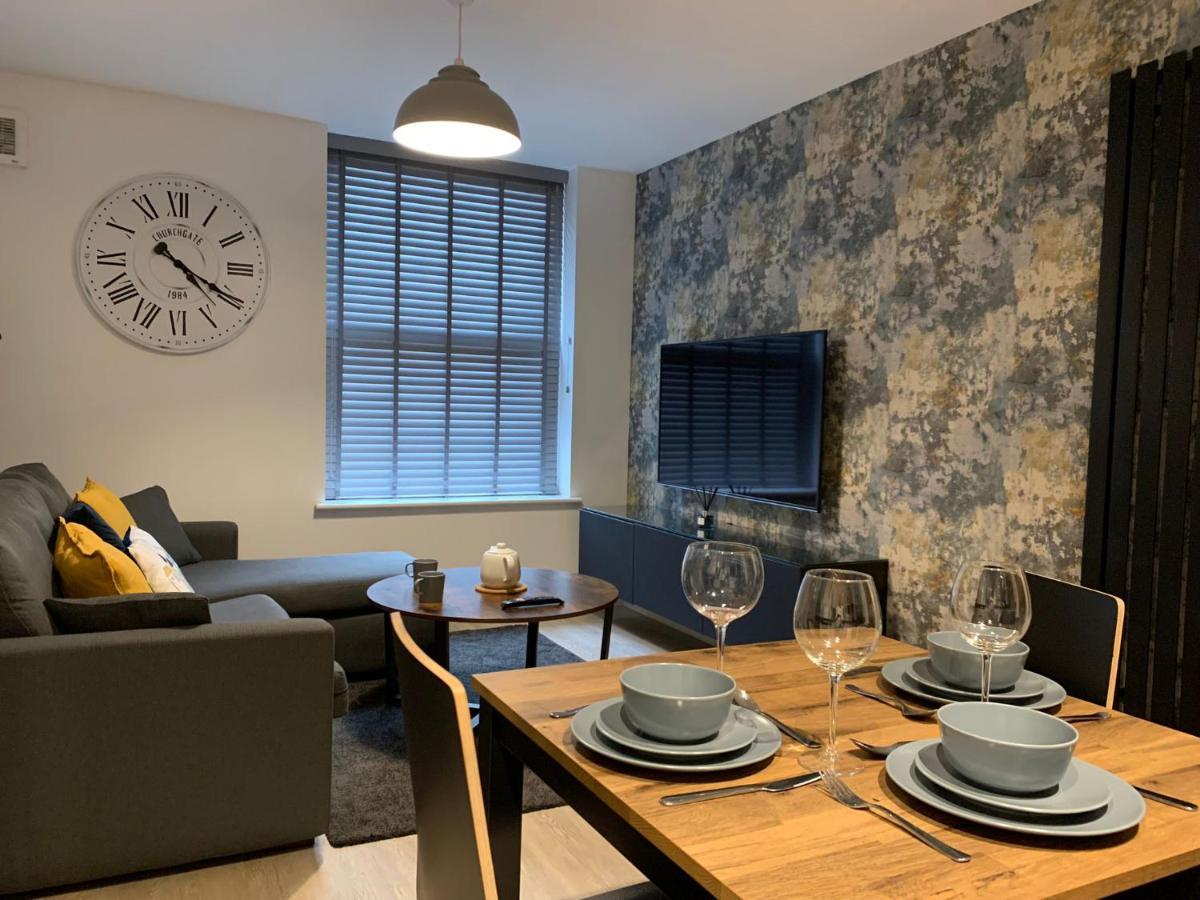 Bright 1Br Apartment In Preston Престън Екстериор снимка