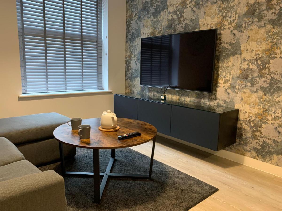 Bright 1Br Apartment In Preston Престън Екстериор снимка